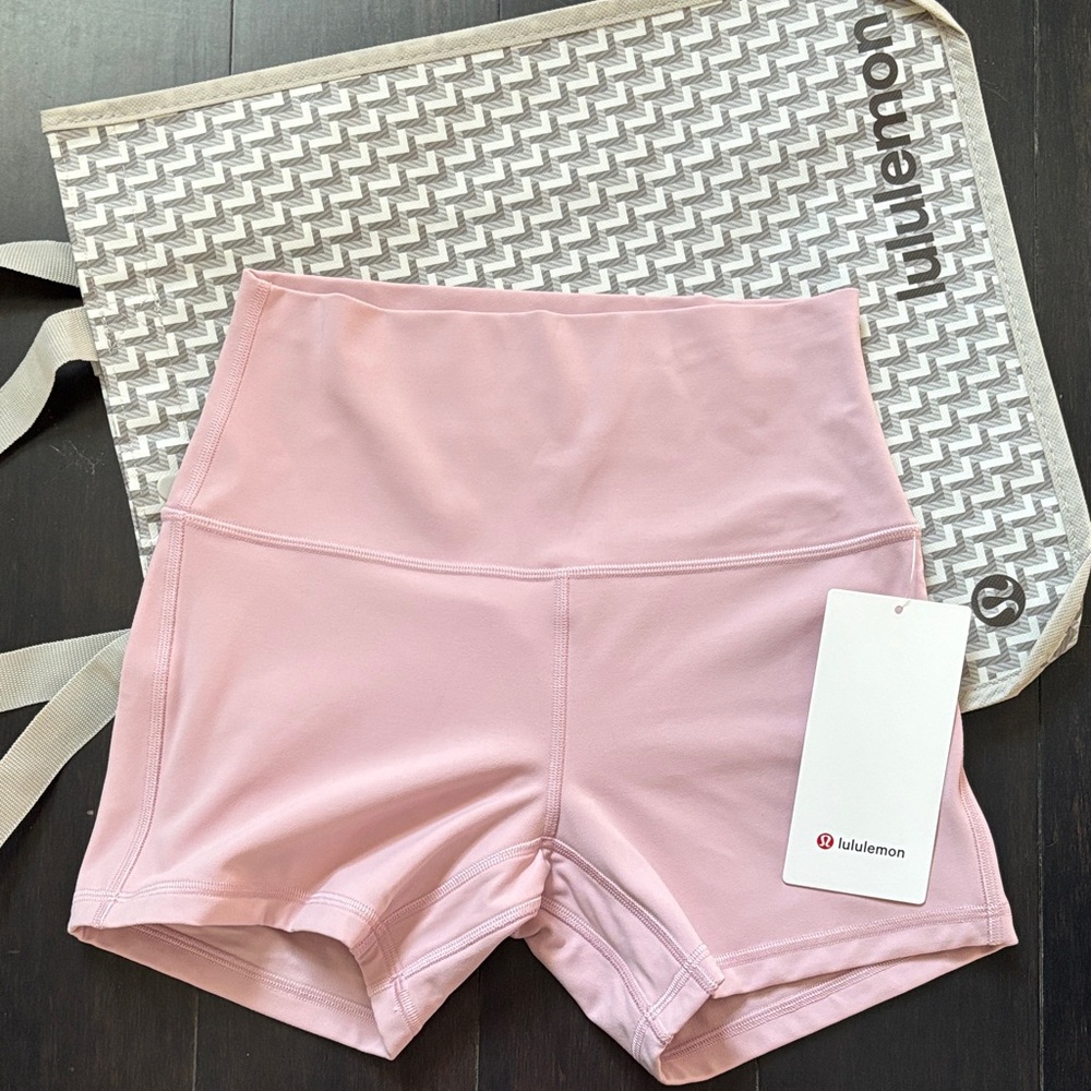 LULULEMON ALIGN HIGH RISE SHORTS 4” in PINK HAZE SZ 6, 8 NWT